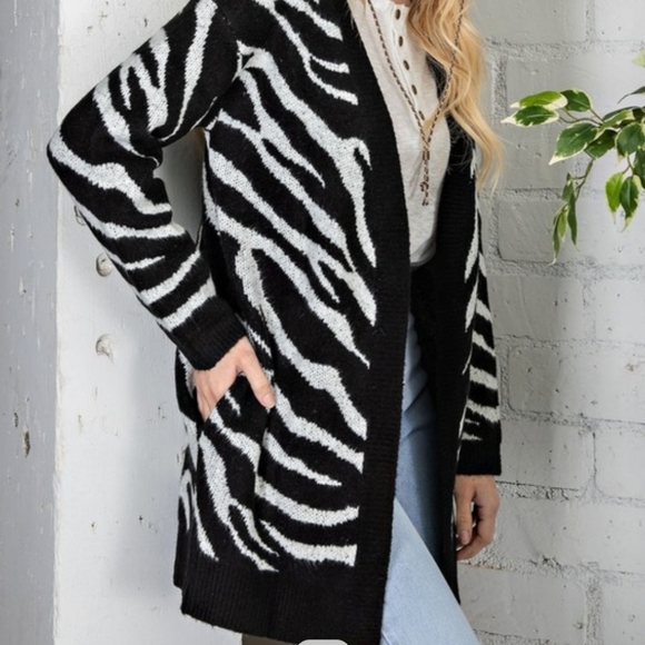 Zebra Open Front Cardigan - Picture 3 of 4